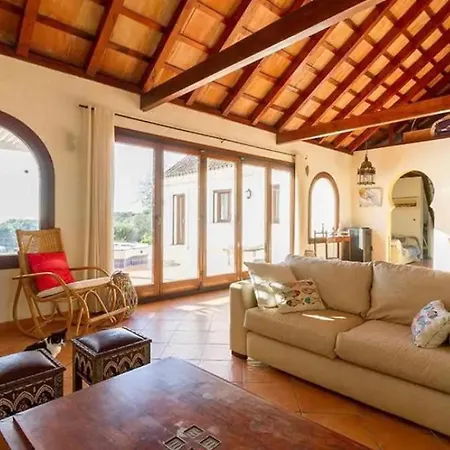 Lodge-la Rosa Lodge *